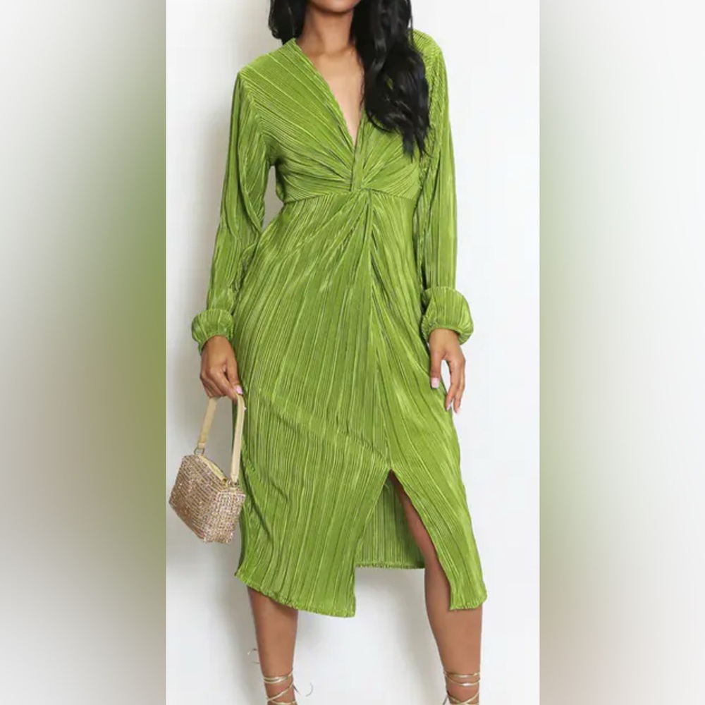 NWT: ZELIE MIDI DRESS / M/L / GREEN